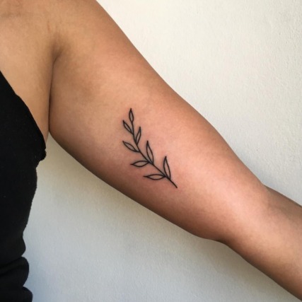 tatuagem feminina no braço